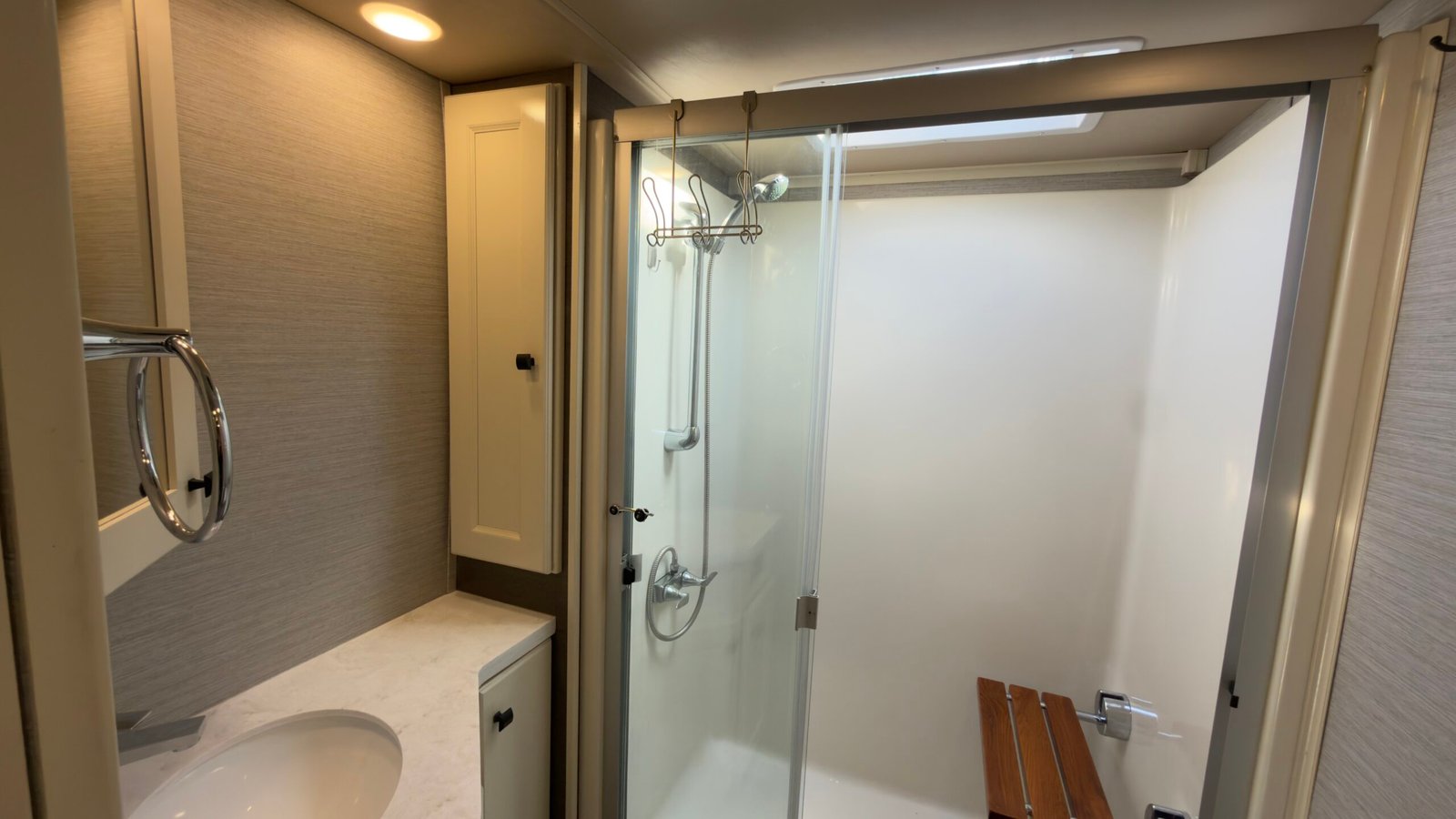 2021 VANLEIGH RV BEACON SERIES M-42RDB LUXURY 5-Wheel