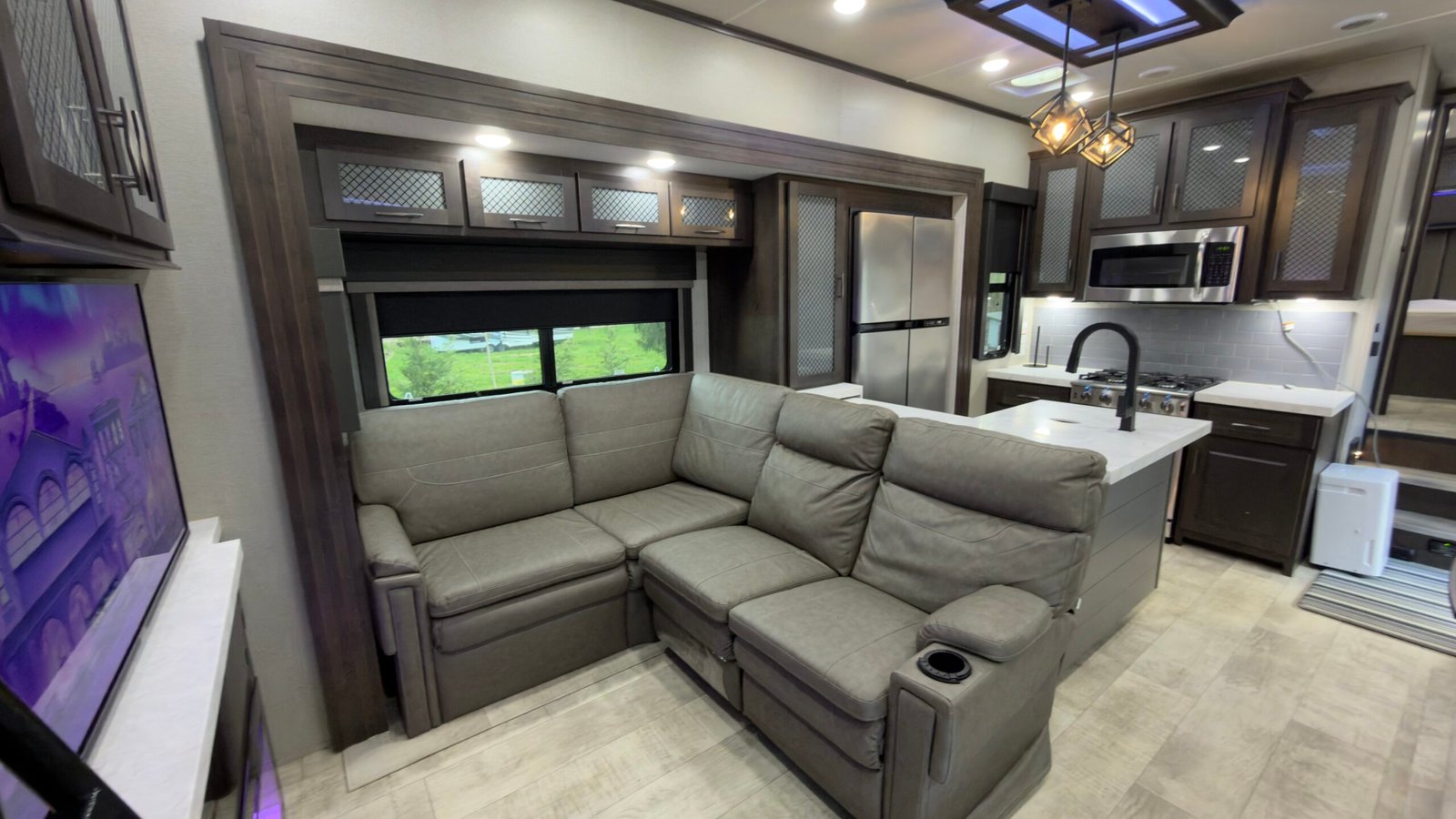 2022 Grand Design Momentum Toy Hauler Series M-395MS (Luxury Fifth Wheel) 44FT