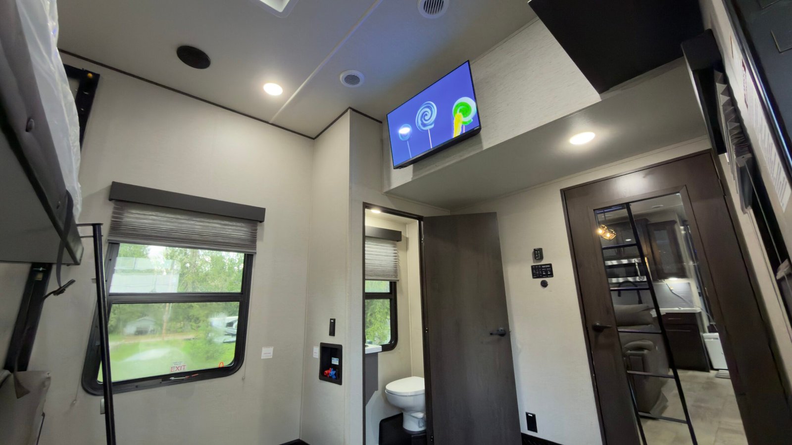 2022 Grand Design Momentum Toy Hauler Series M-395MS (Luxury Fifth Wheel) 44FT