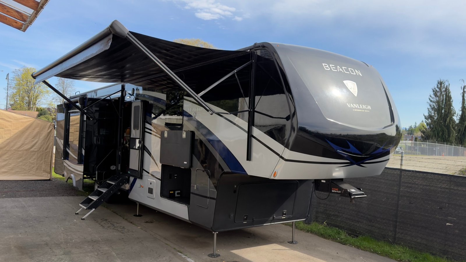 2022 VANLEIGH BEACON 41LKB LUXURY 5th-WHEEL 43 FT