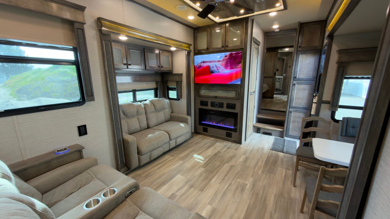 2022 VANLEIGH BEACON 41LKB LUXURY 5th-WHEEL 43 FT
