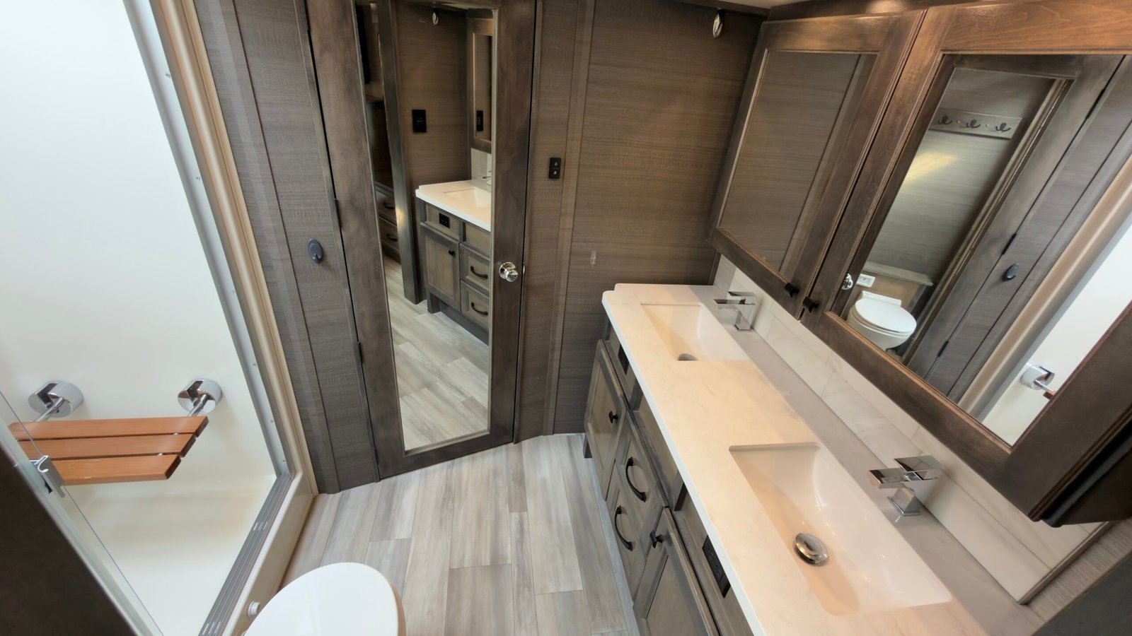 2022 VANLEIGH BEACON 41LKB LUXURY 5th-WHEEL 43 FT