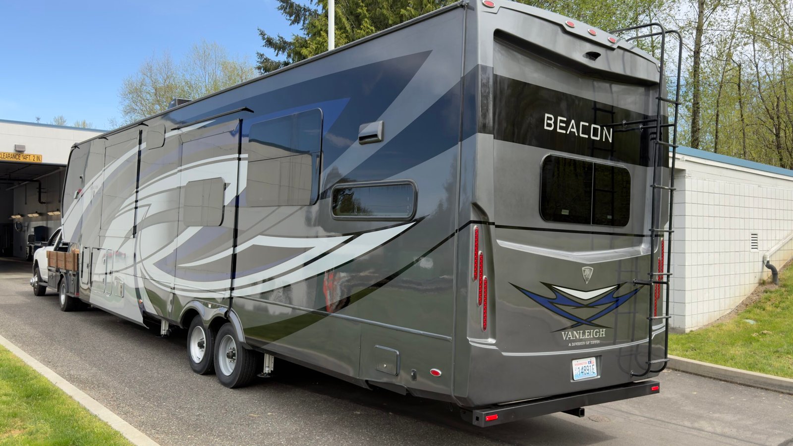 2022 VANLEIGH BEACON 41LKB LUXURY 5th-WHEEL 43 FT