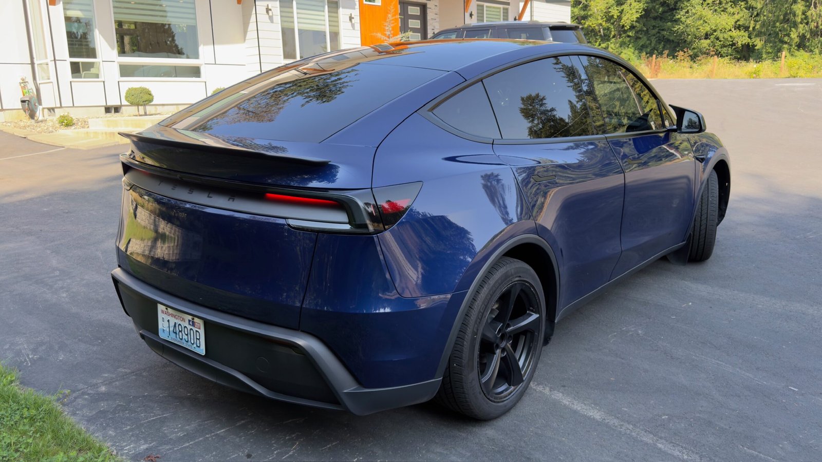 2026 Tesla Model Y Long Range AWD