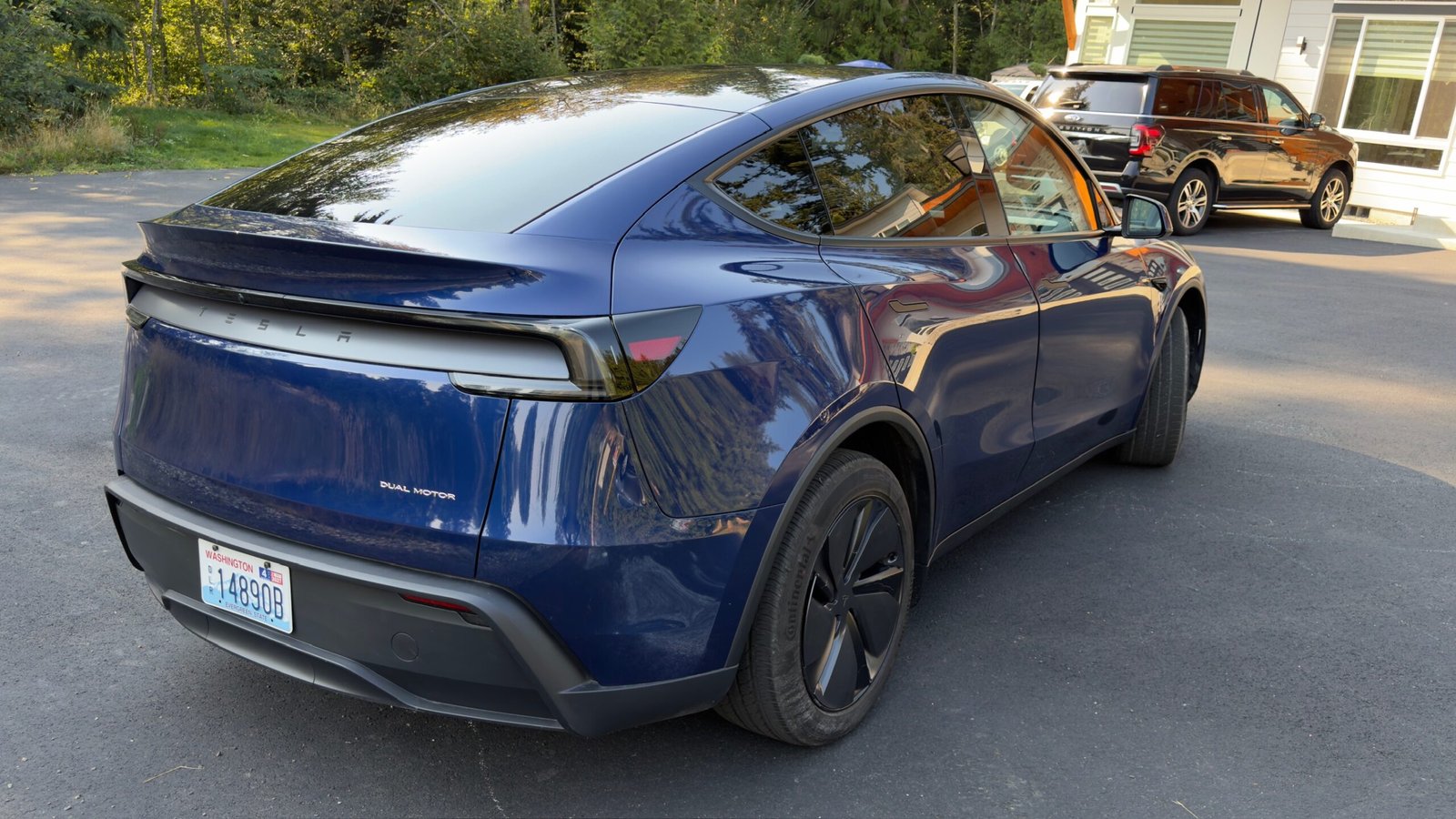 2026 Tesla Model Y Premium Dual Motor AWD