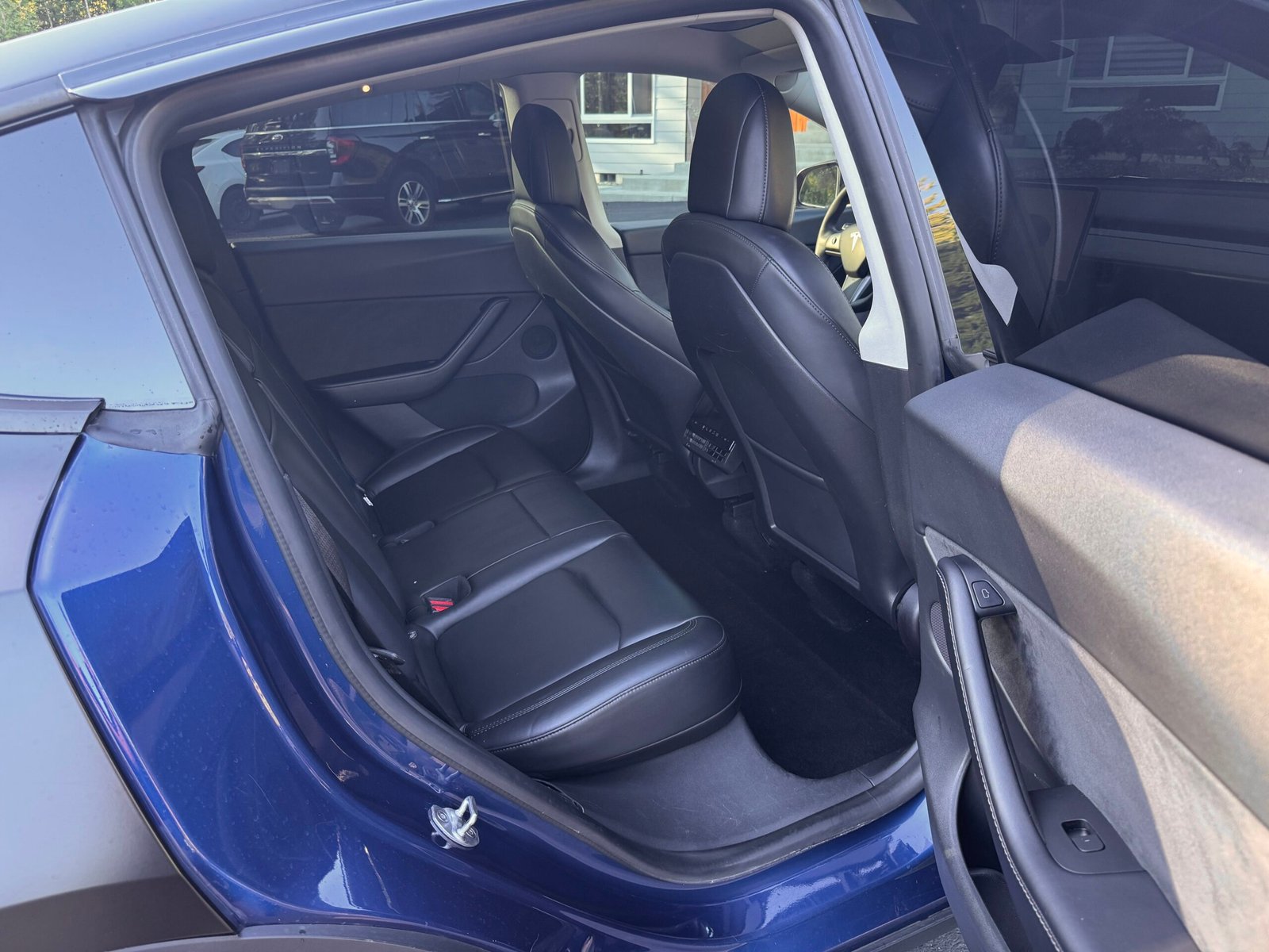 2022 Tesla Model Y Long Range Dual Motor All-Wheel Drive