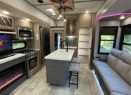 2023 GRAND DESIGN MOMENTUM 410th 5TH Wheel 45Ft