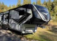 2023 GRAND DESIGN MOMENTUM 410th 5TH Wheel 45Ft