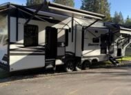 2023 GRAND DESIGN MOMENTUM 410th 5TH Wheel 45Ft