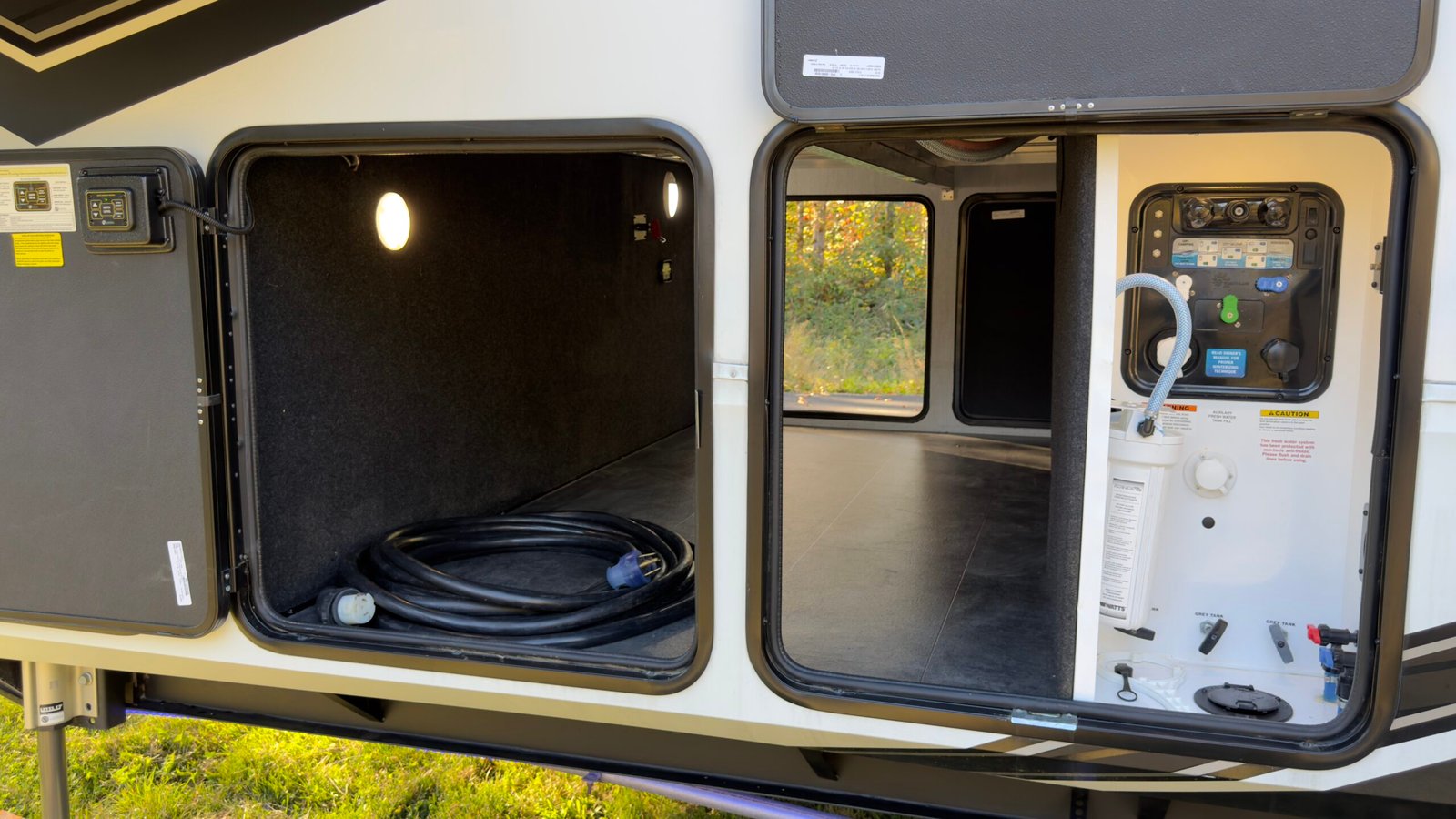 2023 GRAND DESIGN MOMENTUM 410th 5TH Wheel 45Ft