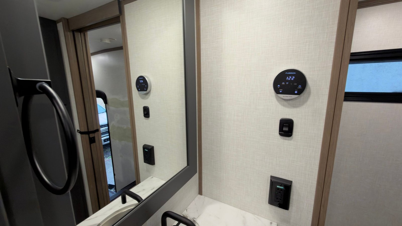 2025 KZ Durango D326RLT Fifth Wheel