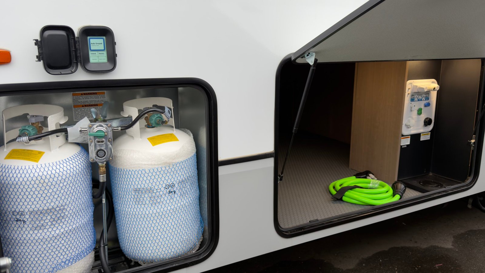 2025 KZ Durango D326RLT Fifth Wheel