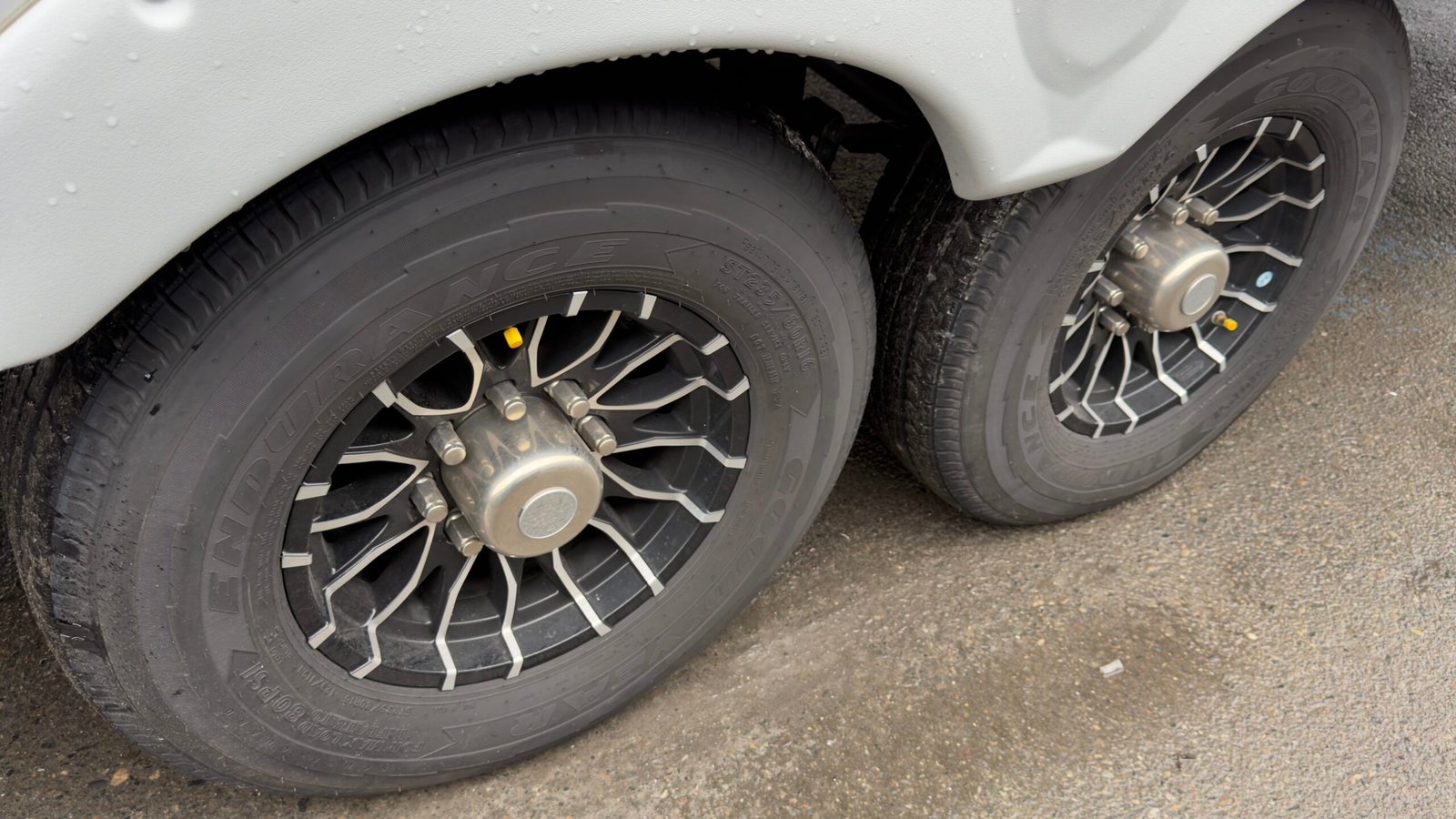 2025 KZ Durango D326RLT Fifth Wheel