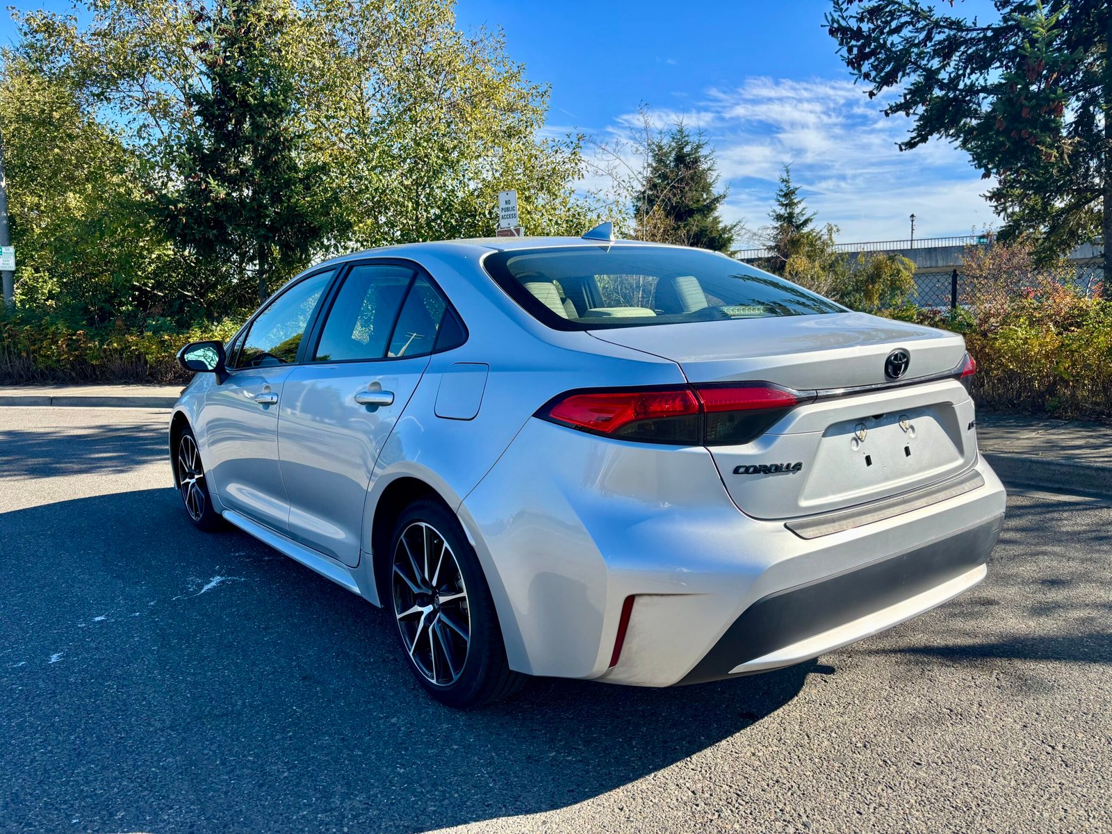 2022 Toyota Corolla LE Sedan 1.8L 4Cyl